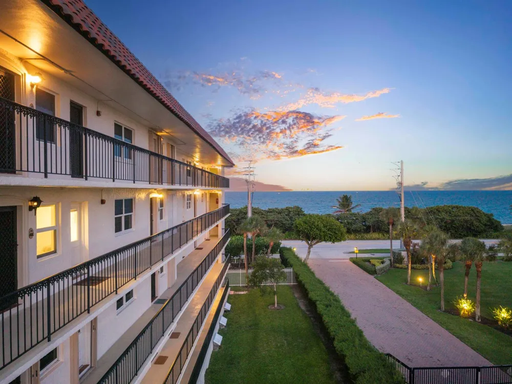 2871 OCEAN BOULEVARD #D406 Boca Raton, FL 33431