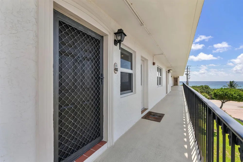2871 OCEAN BOULEVARD #D406 Boca Raton, FL 33431