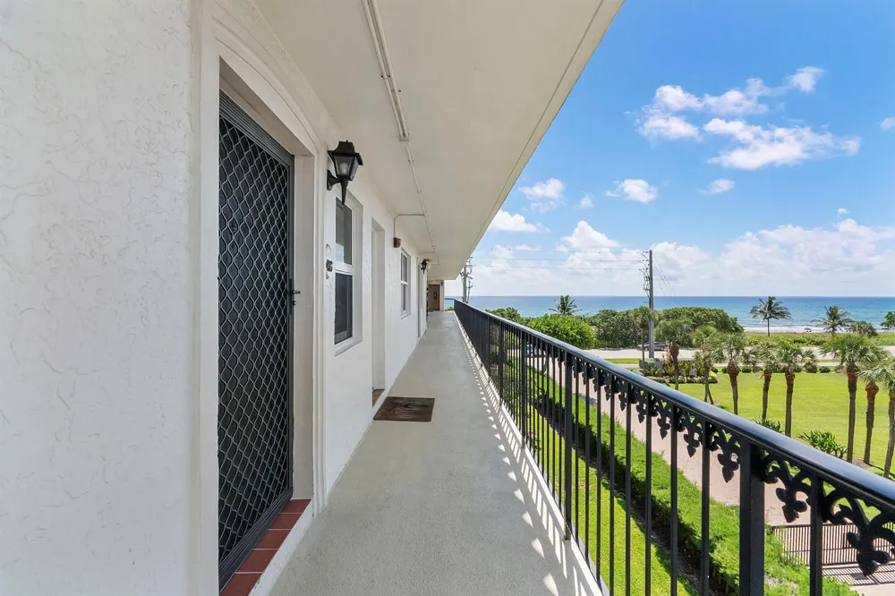 2871 OCEAN BOULEVARD #D406 Boca Raton, FL 33431