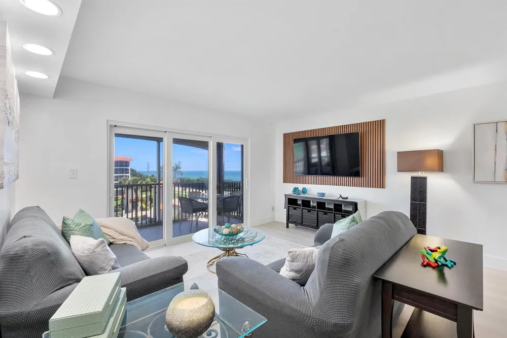 2871 OCEAN BOULEVARD #D406 Boca Raton, FL 33431