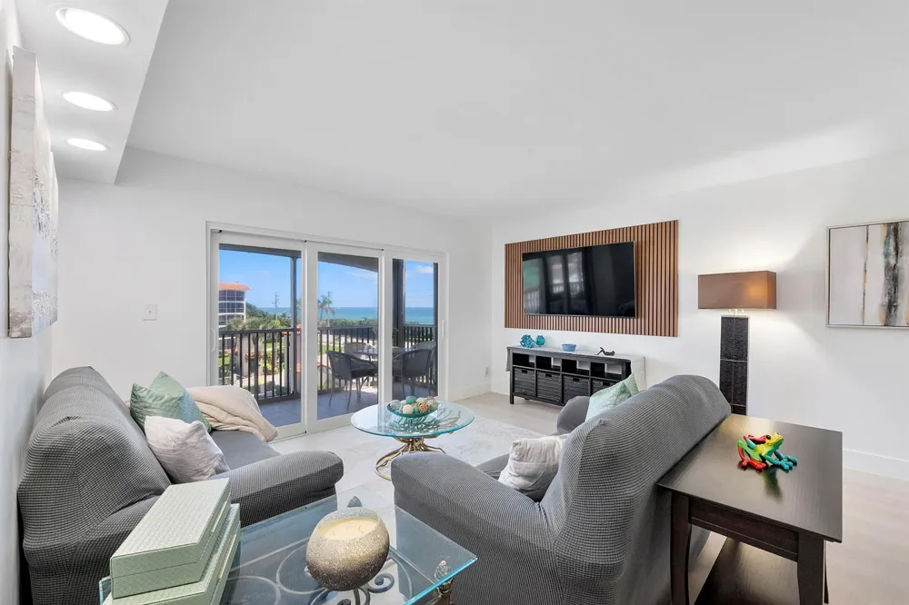 2871 OCEAN BOULEVARD #D406 Boca Raton, FL 33431