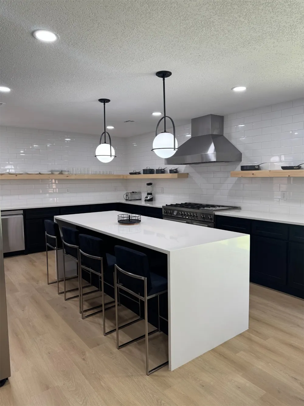 7310 S College Place Tulsa, OK 74136