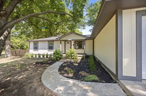 4010 E Harris Road