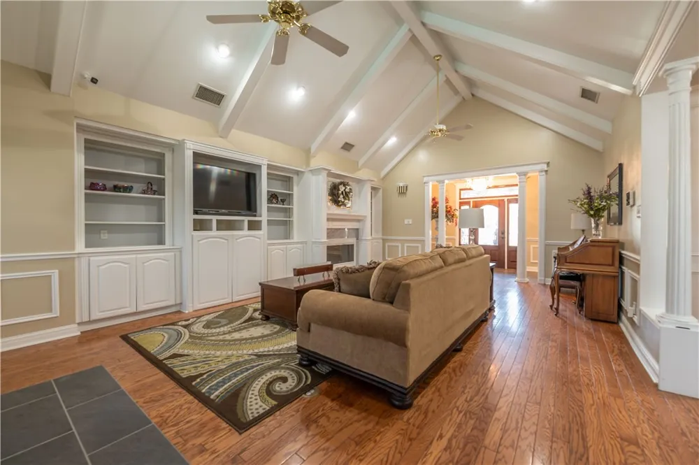 1825 Clarice Avenue Alice, TX 78332
