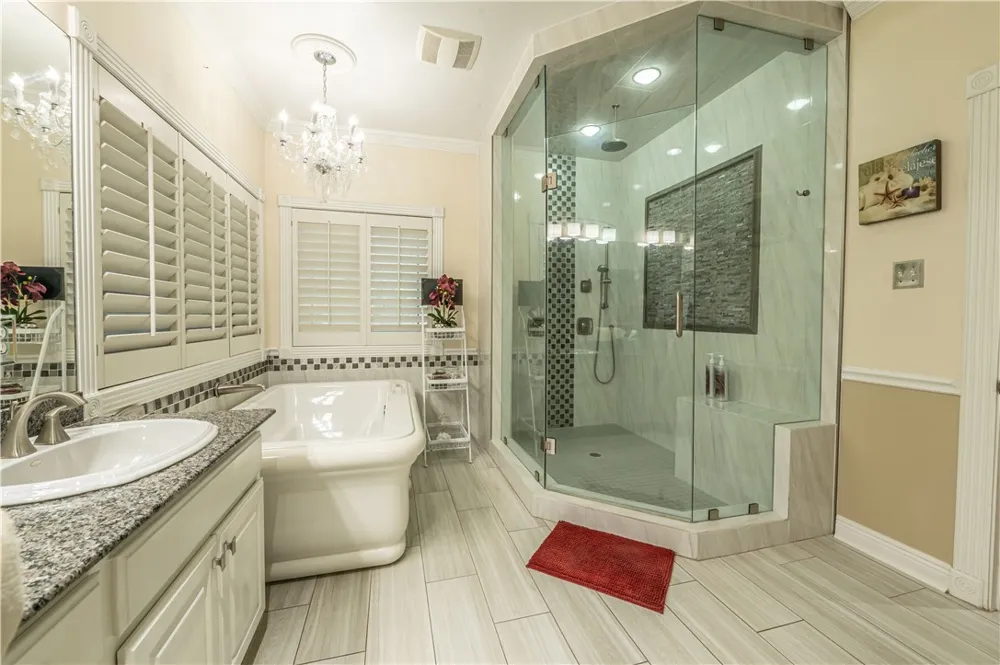 1825 Clarice Avenue Alice, TX 78332