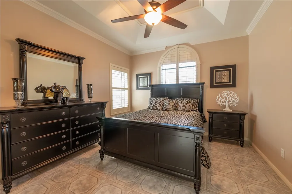 1825 Clarice Avenue Alice, TX 78332