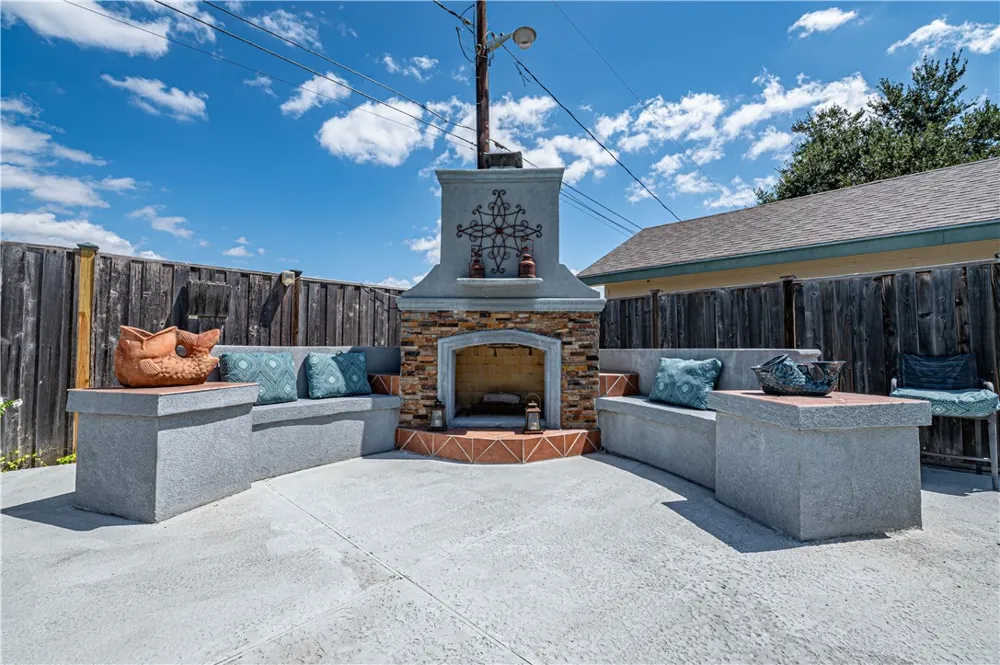 1825 Clarice Avenue Alice, TX 78332