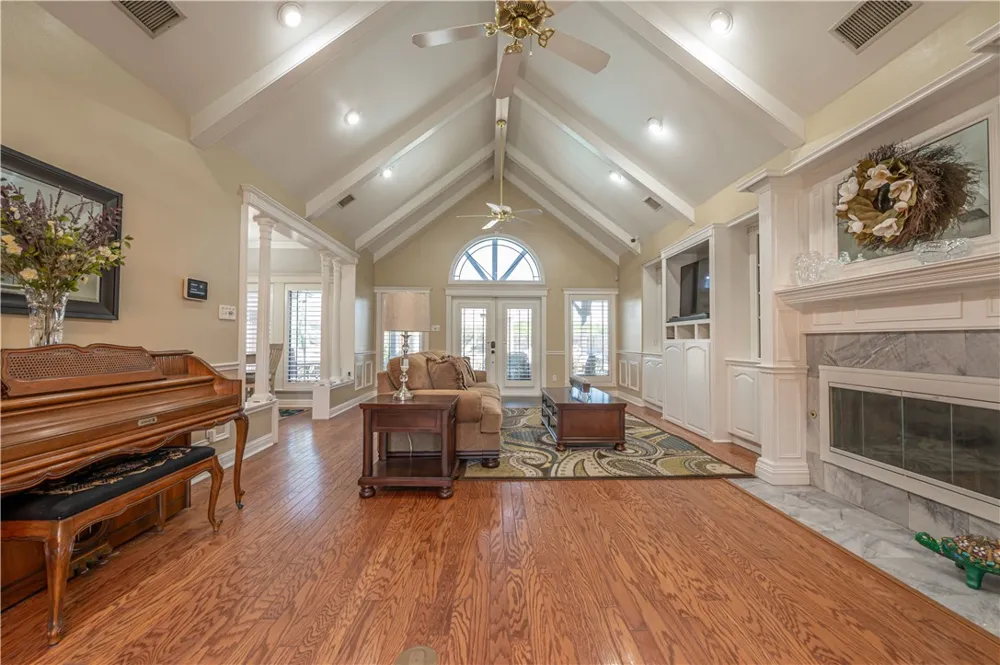 1825 Clarice Avenue Alice, TX 78332
