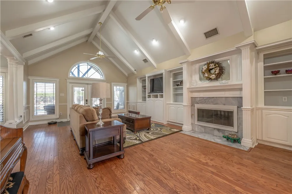 1825 Clarice Avenue Alice, TX 78332