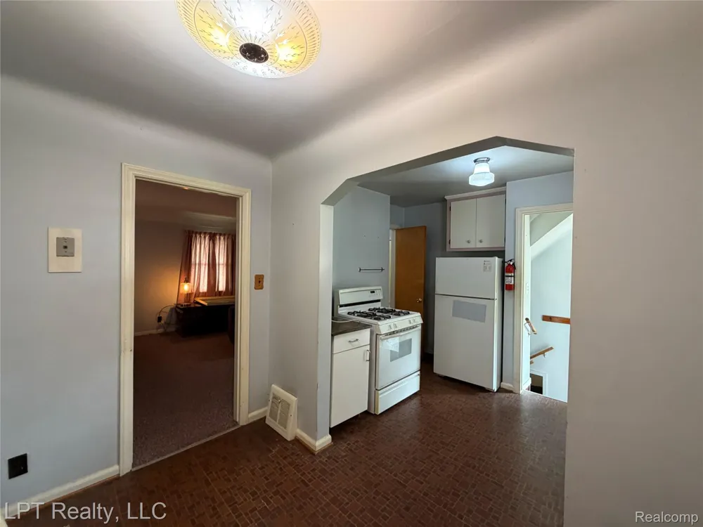 2266 Progress Avenue Lincoln Park City, MI 48146