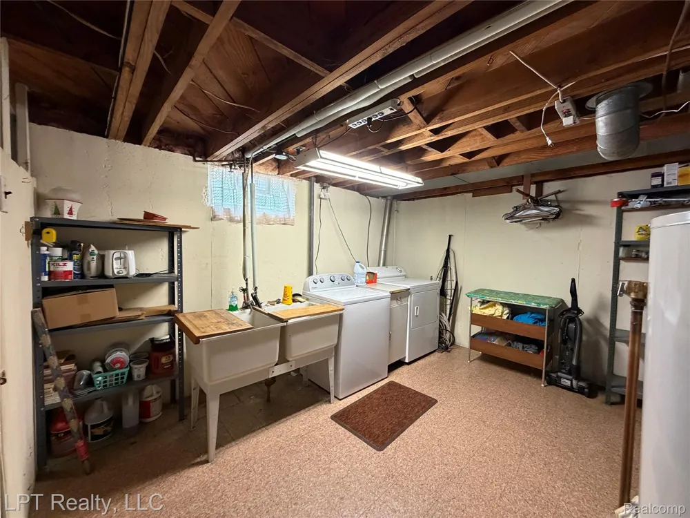 2266 Progress Avenue Lincoln Park City, MI 48146