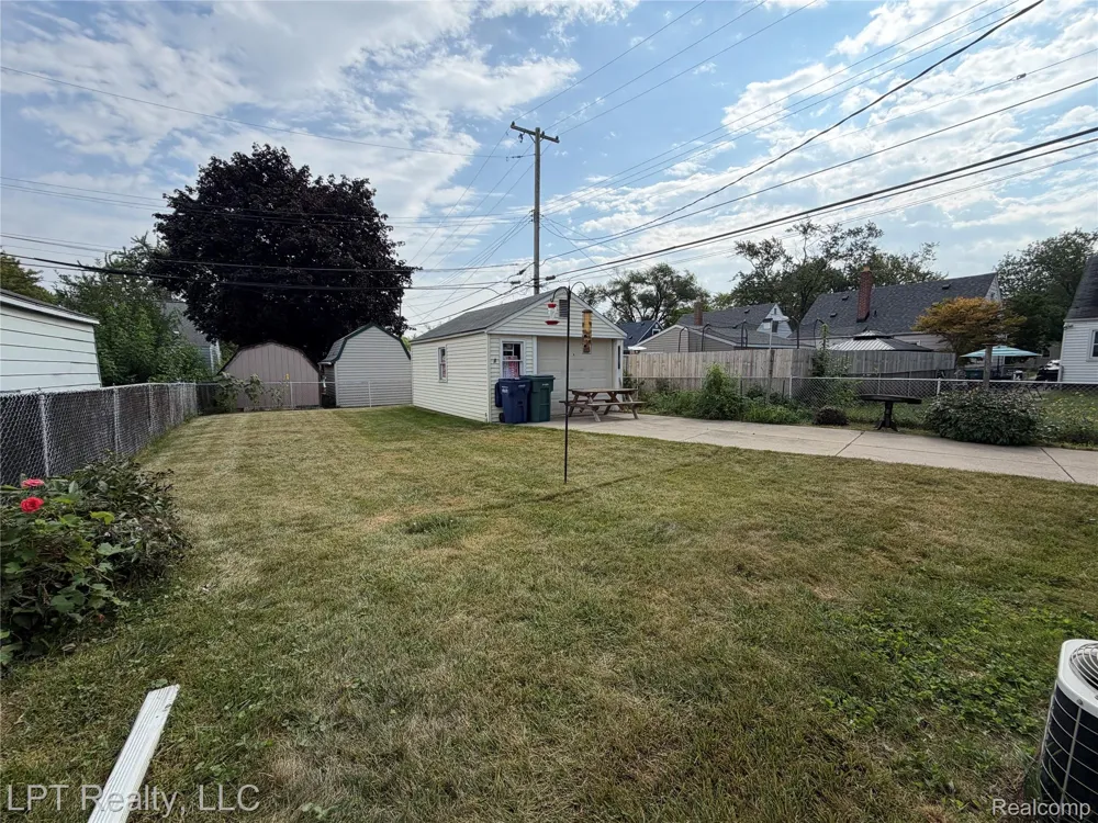 2266 Progress Avenue Lincoln Park City, MI 48146