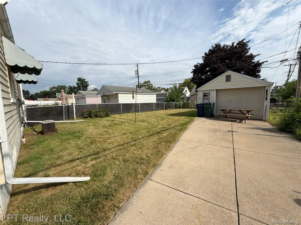 2266 Progress Avenue Lincoln Park City, MI 48146