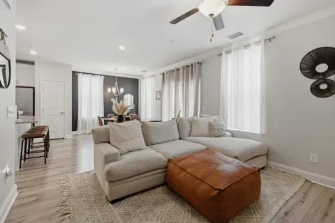 1021 Vida Way #201