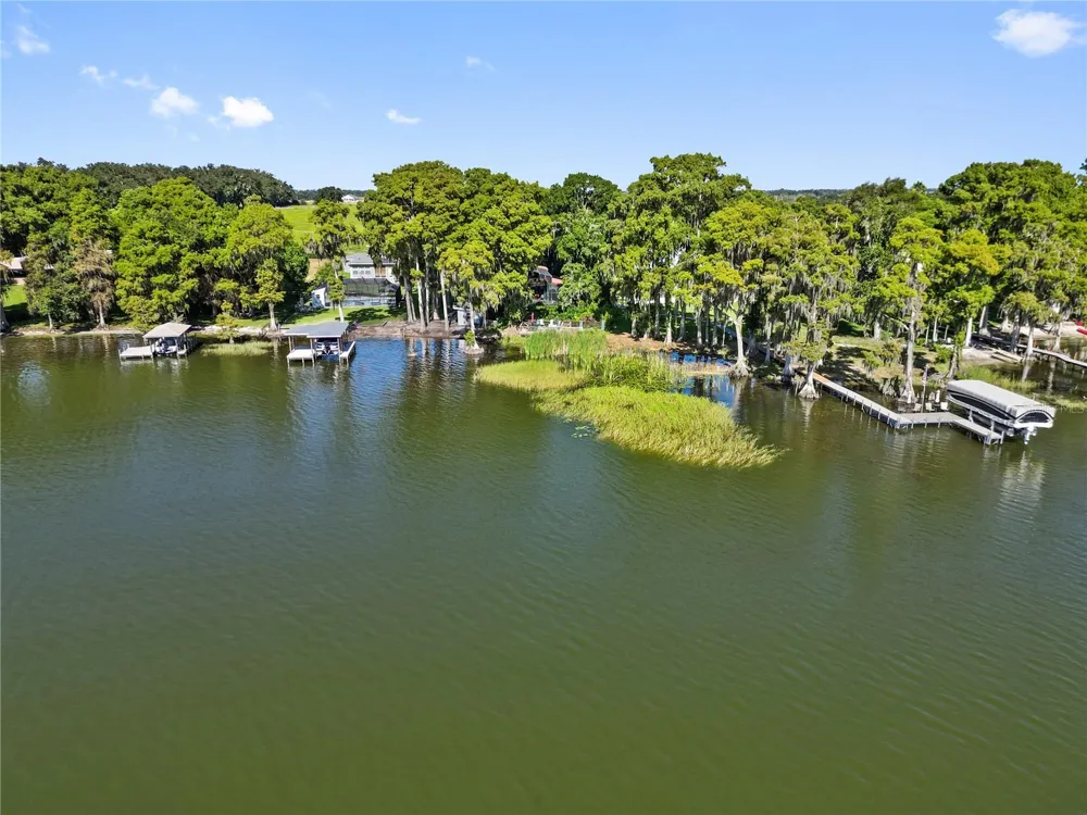 1019 W LAKE ELOISE TERRACE Winter Haven, FL 33884