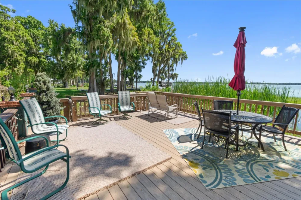 1019 W LAKE ELOISE TERRACE Winter Haven, FL 33884