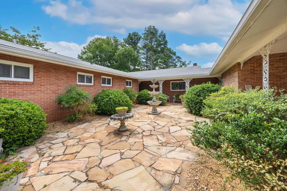 153 Sherwood Avenue Calhoun, TN 37309