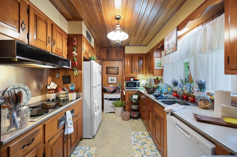 153 Sherwood Avenue Calhoun, TN 37309