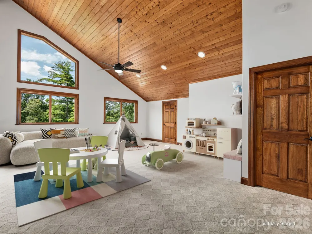 248 Wisdom Cove Road Flat Rock, NC 28731