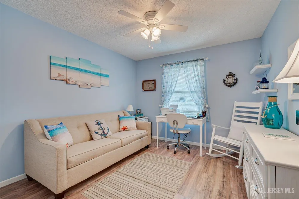 10 Woodmere Drive Sayreville, NJ 08859