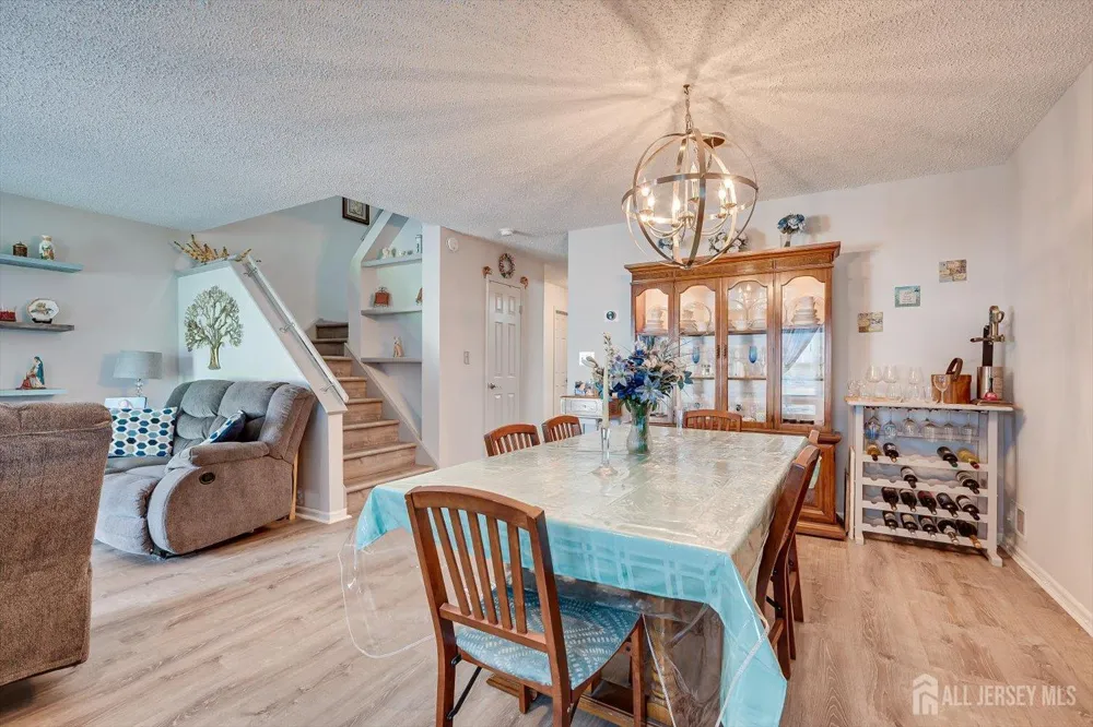 10 Woodmere Drive Sayreville, NJ 08859