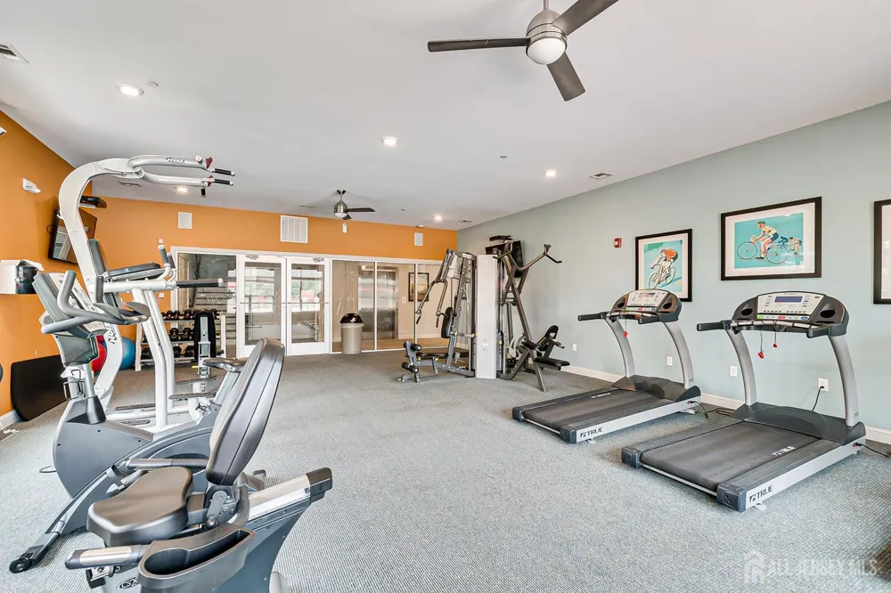 10 Woodmere Drive Sayreville, NJ 08859