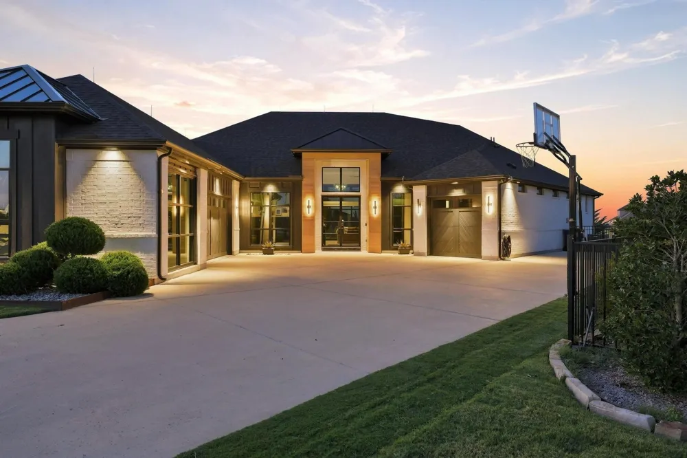1604 Covered Bridge Court Gunter, TX 75058