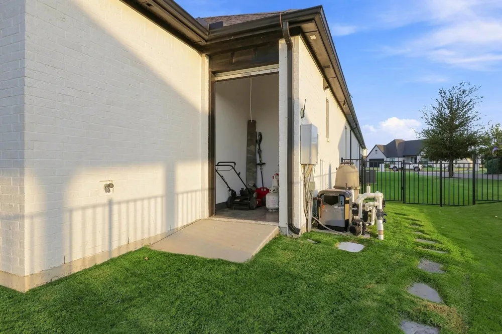1604 Covered Bridge Court Gunter, TX 75058