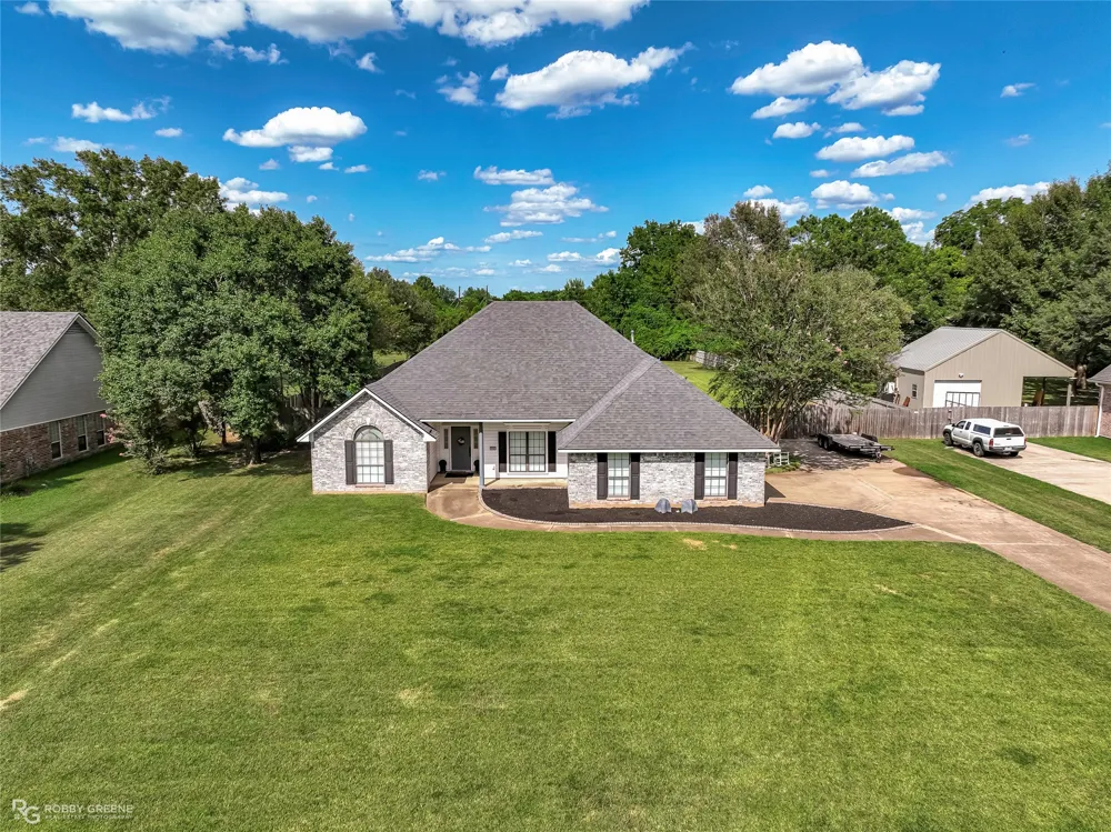 354 Hunters Hollow Bossier City, LA 71111