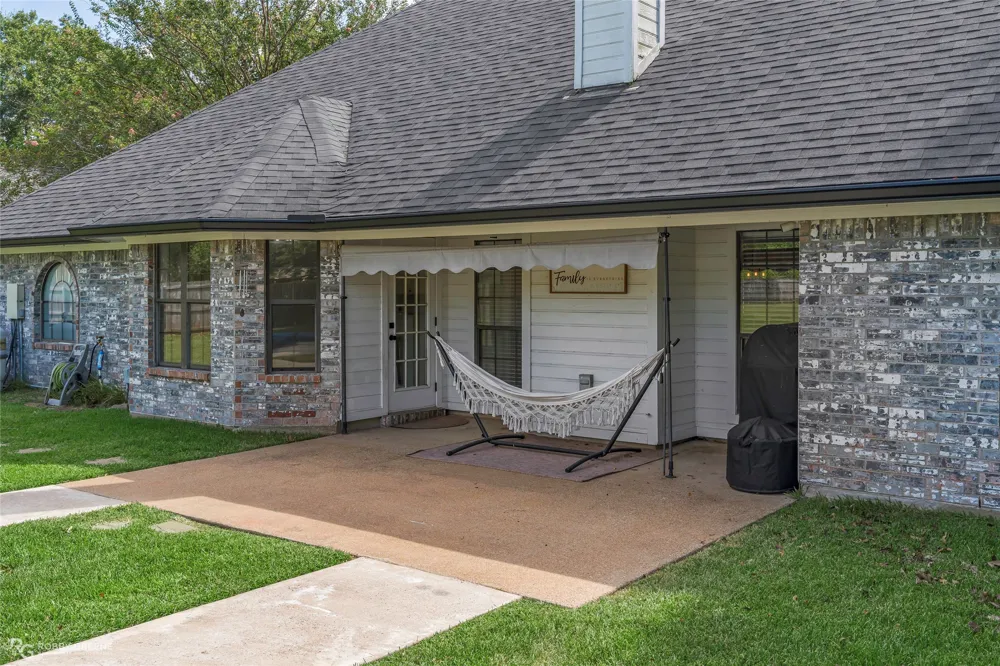 354 Hunters Hollow Bossier City, LA 71111