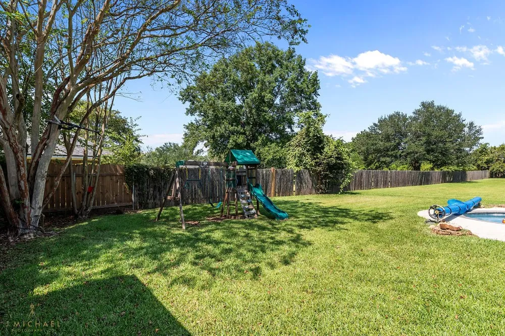 354 Hunters Hollow Bossier City, LA 71111