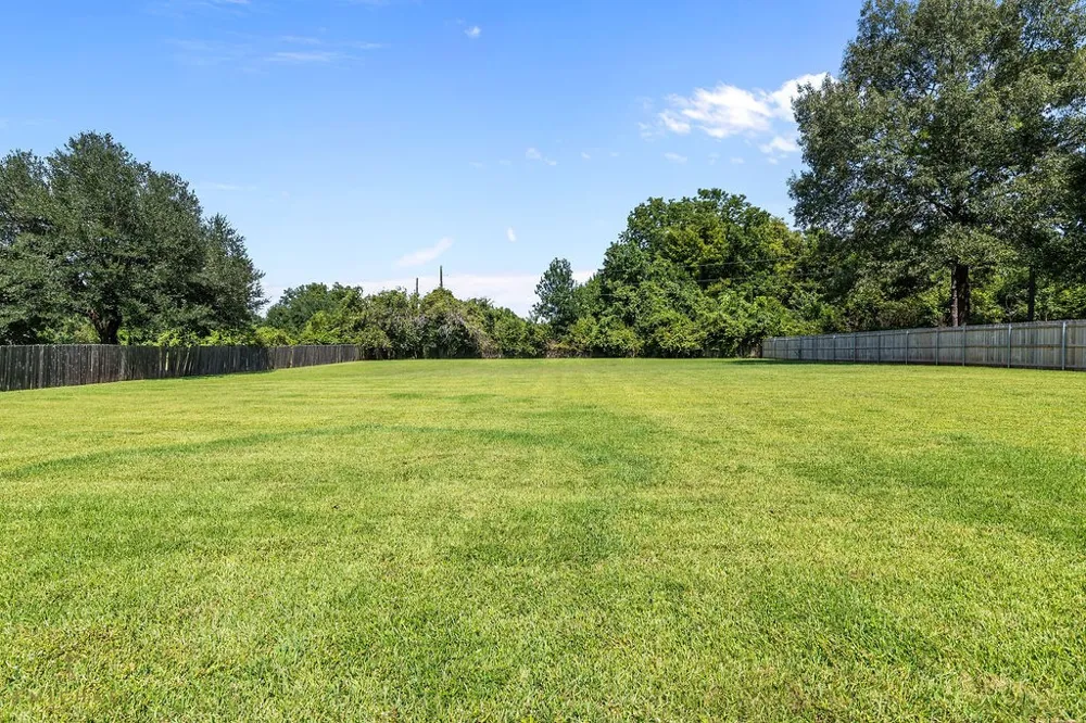 354 Hunters Hollow Bossier City, LA 71111