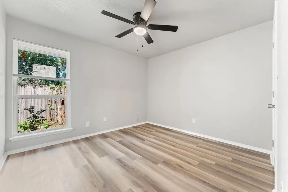 2512 Windy Pine Lane Arlington, TX 76015
