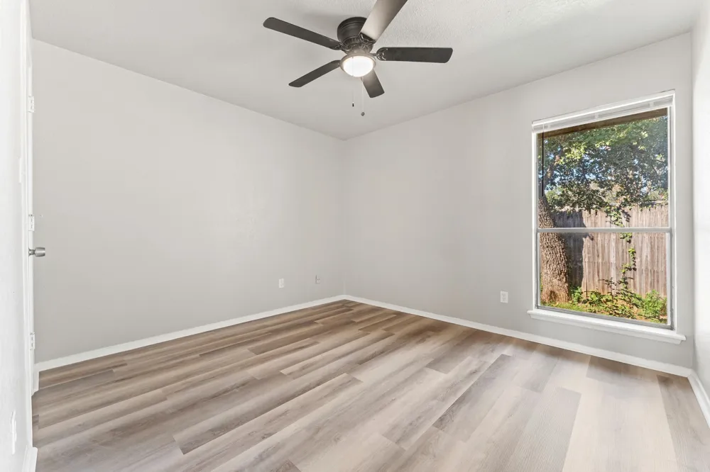 2512 Windy Pine Lane Arlington, TX 76015