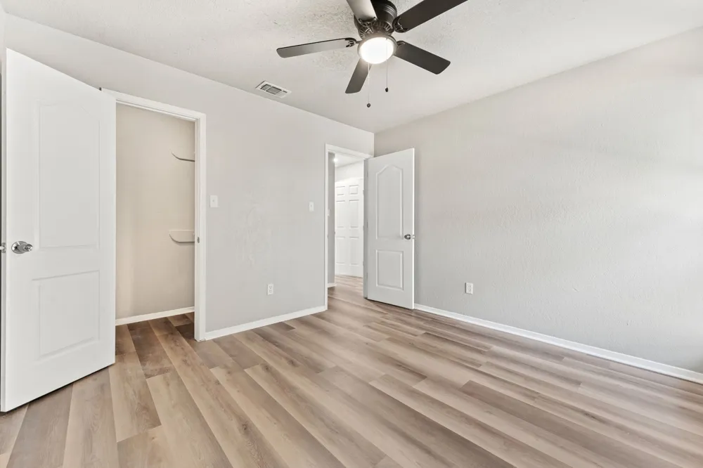 2512 Windy Pine Lane Arlington, TX 76015