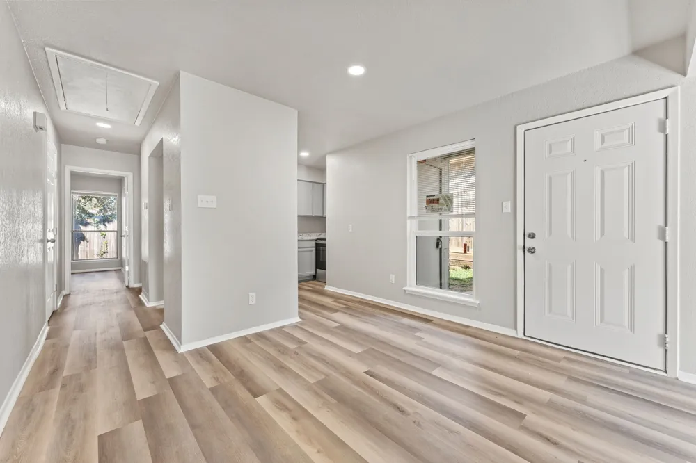 2512 Windy Pine Lane Arlington, TX 76015
