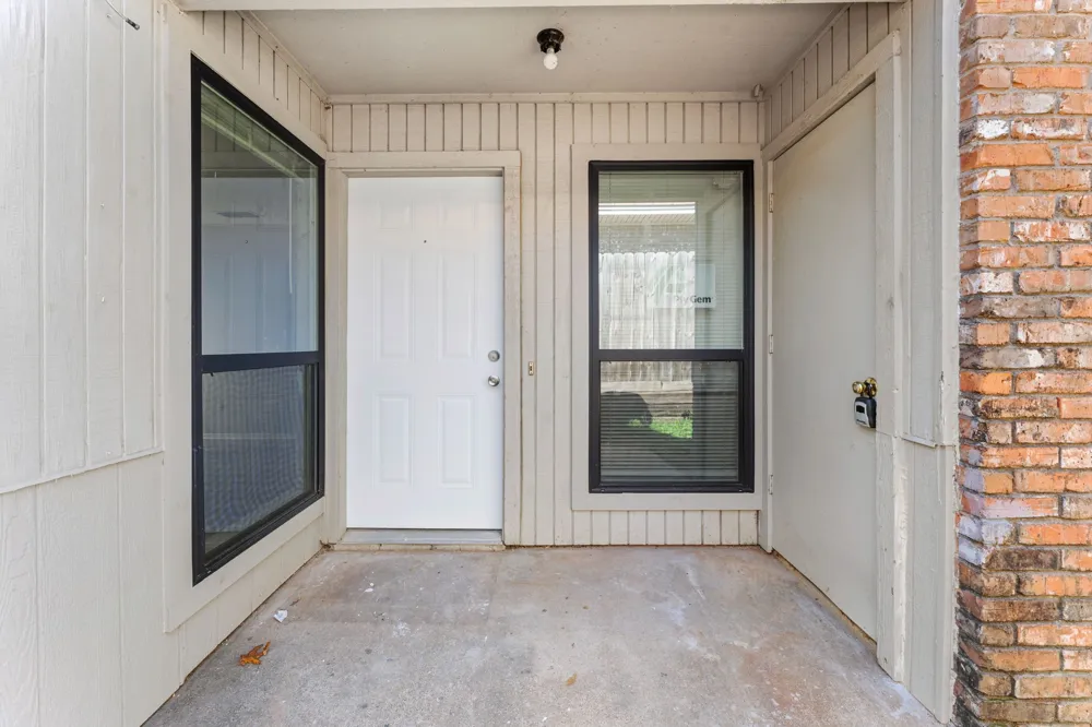 2512 Windy Pine Lane Arlington, TX 76015