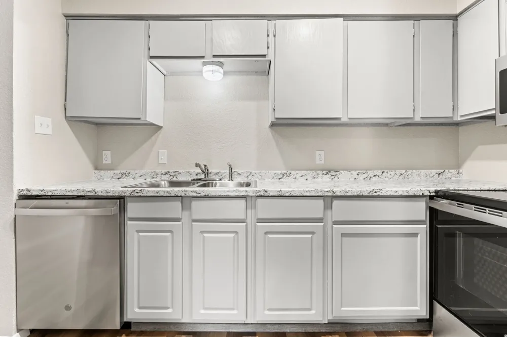 2512 Windy Pine Lane Arlington, TX 76015