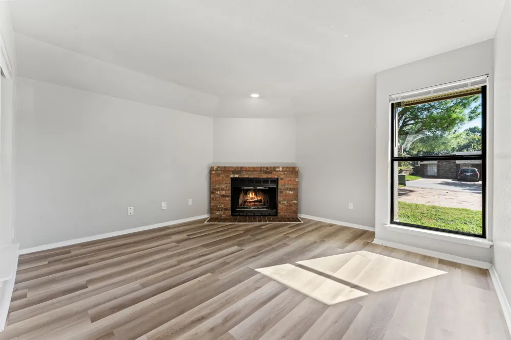2512 Windy Pine Lane Arlington, TX 76015