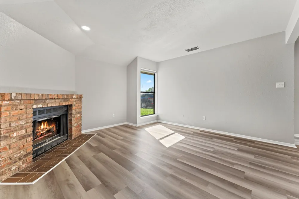 2512 Windy Pine Lane Arlington, TX 76015