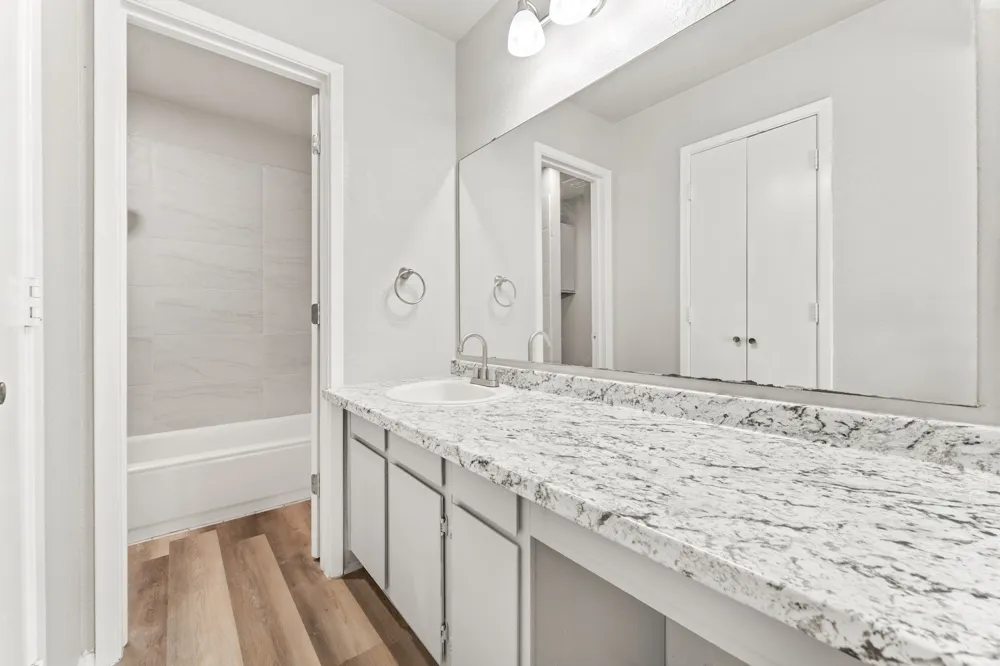 2512 Windy Pine Lane Arlington, TX 76015