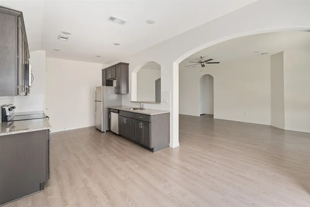117 Willowbend Loop Mabank, TX 75147