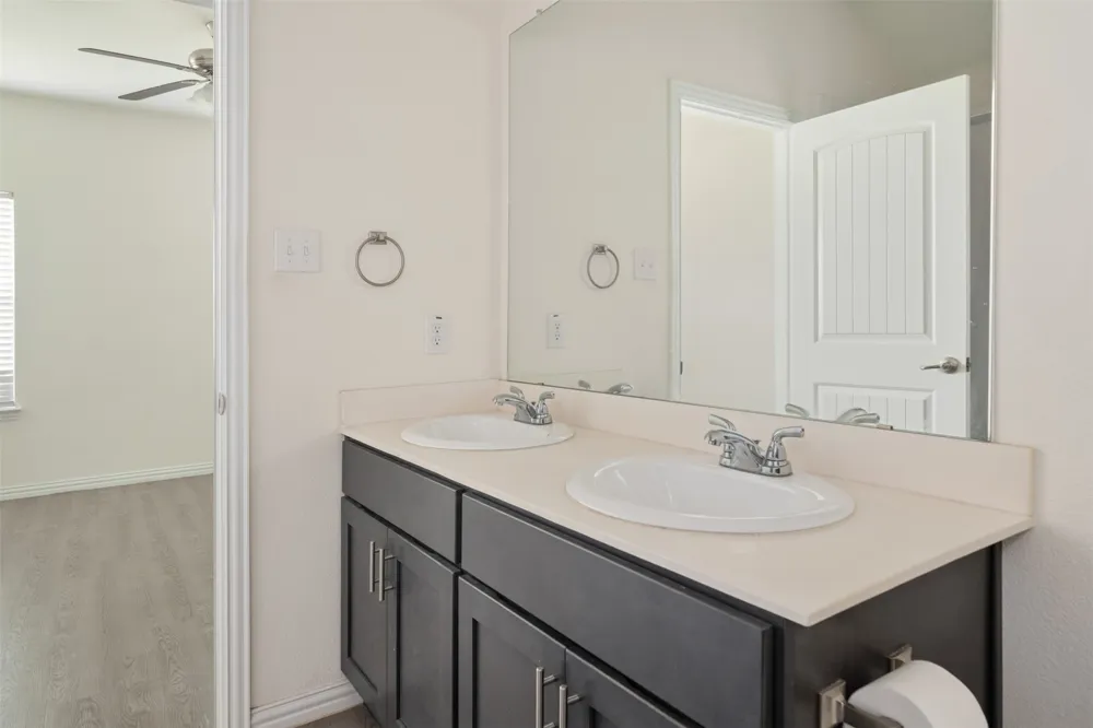 117 Willowbend Loop Mabank, TX 75147