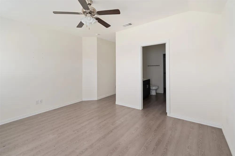117 Willowbend Loop Mabank, TX 75147
