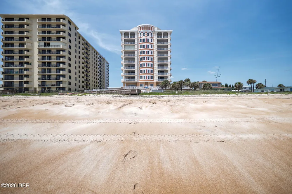 1425 Ocean Shore Boulevard #203 Ormond Beach, FL 32176