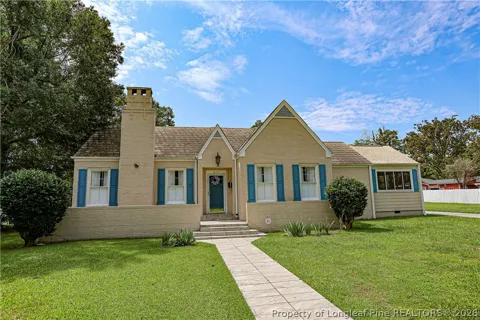 207 W 18th Street