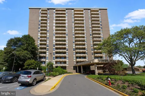 1800 OLD MEADOW ROAD #420