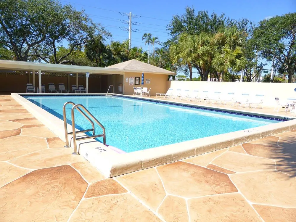 3939 NE 5TH AVENUE #A208 Boca Raton, FL 33431