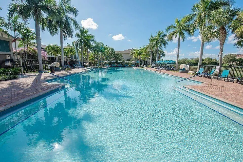 499 Corte Madera Lane #4 West Palm Beach, FL 33401