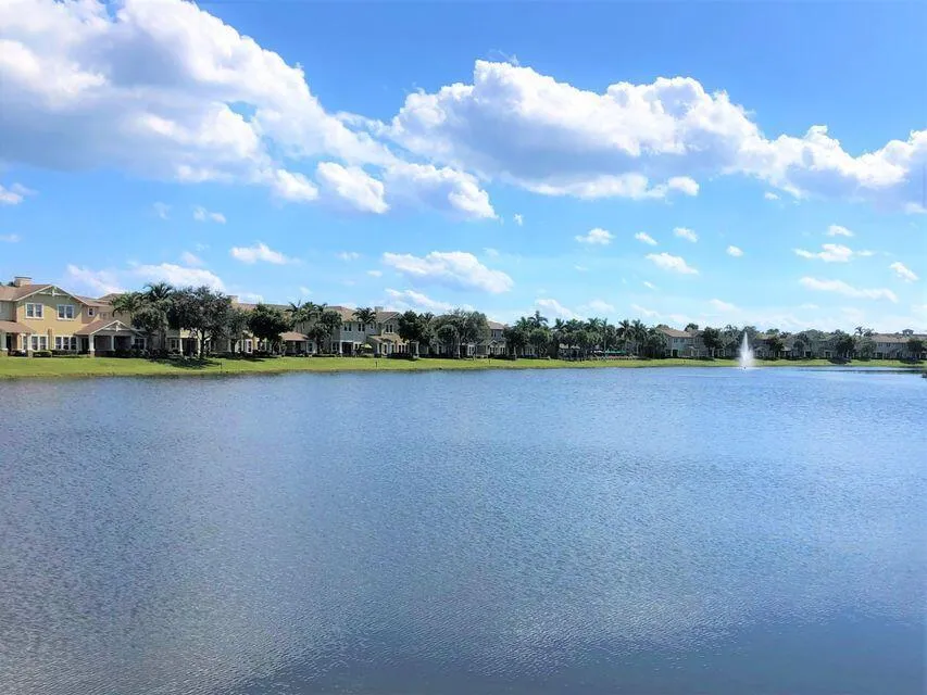 499 Corte Madera Lane #4 West Palm Beach, FL 33401